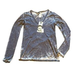 New with tags boutique brand FLUXUS long sleeve vneck tee shirt. Very soft.